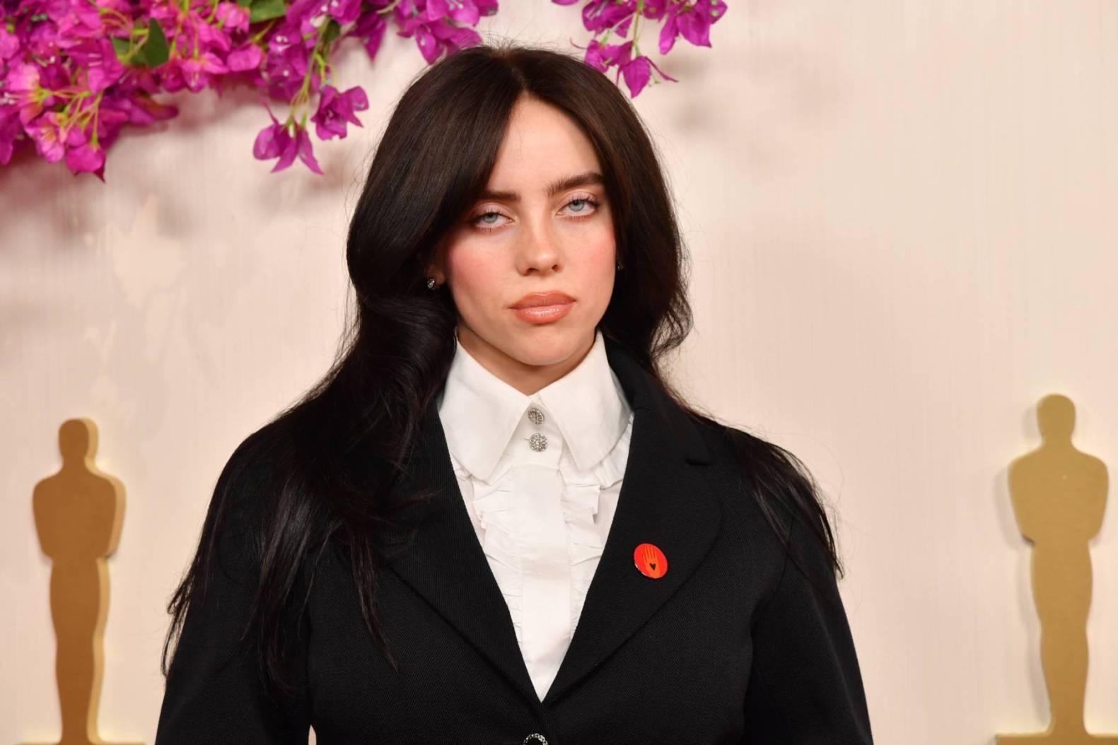 Billie Eilish Supports Local Businesses with Meal Initiative