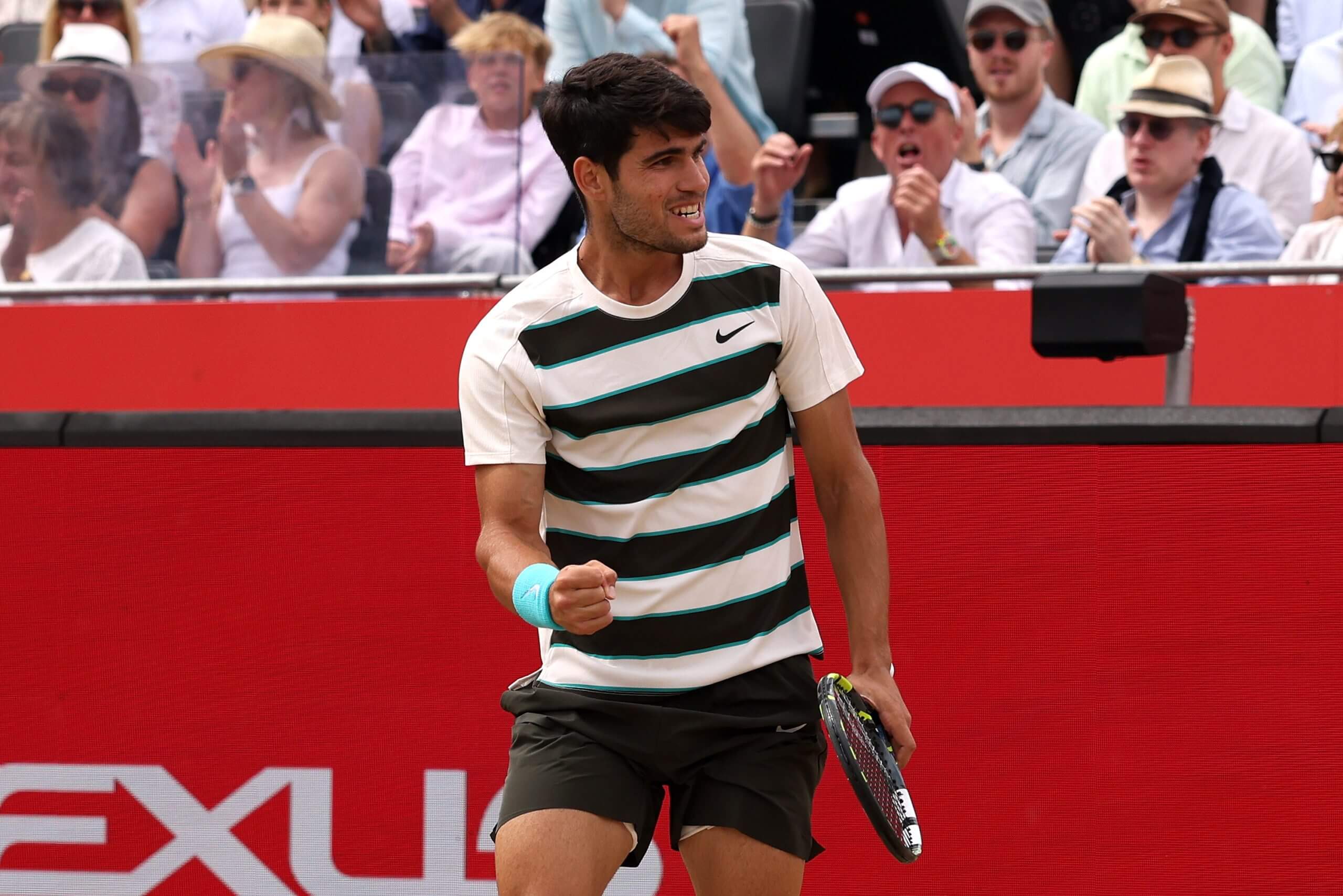 Alcaraz Beats Lehecka to Win Queen’s Club Title Again