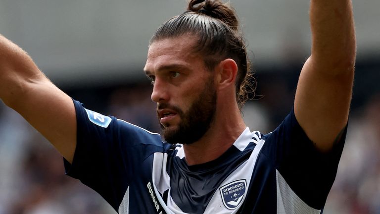 Carroll Signs with Dagenham & Redbridge After England Career