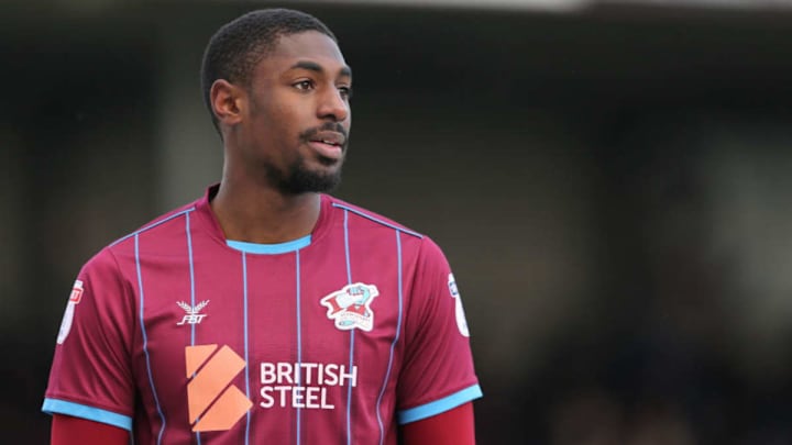 Hakeeb Adelakun Joins Cheltenham on Short-Term Deal