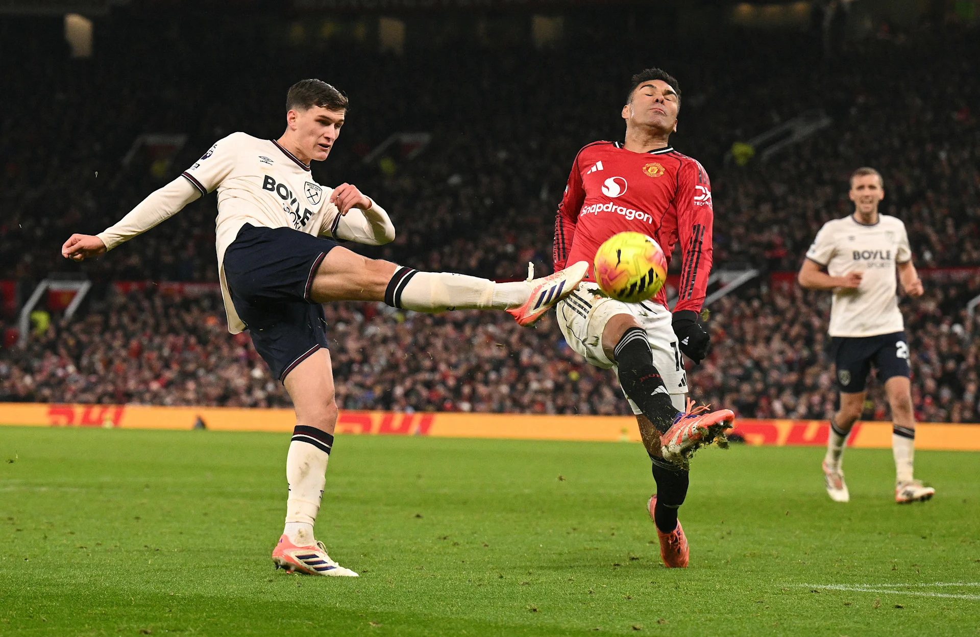 Manchester United Faces West Ham in Premier League Clash