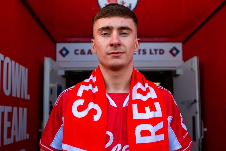 Crawley Add Russell and Odimayo to Defensive Ranks