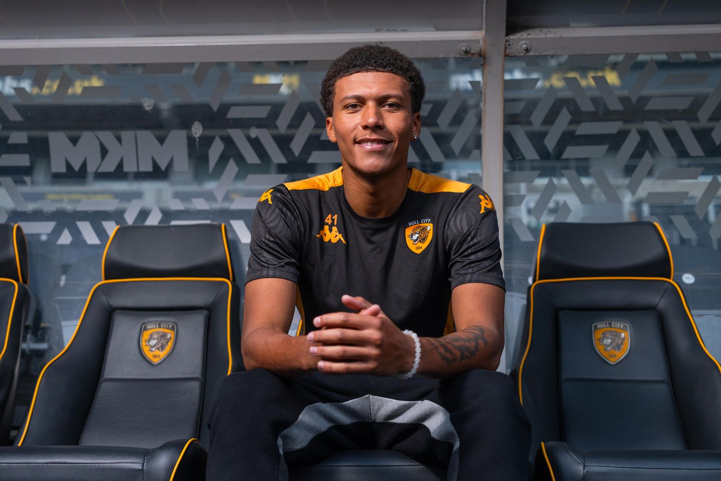 Hull City Forward Sellars-Fleming Joins Grimsby