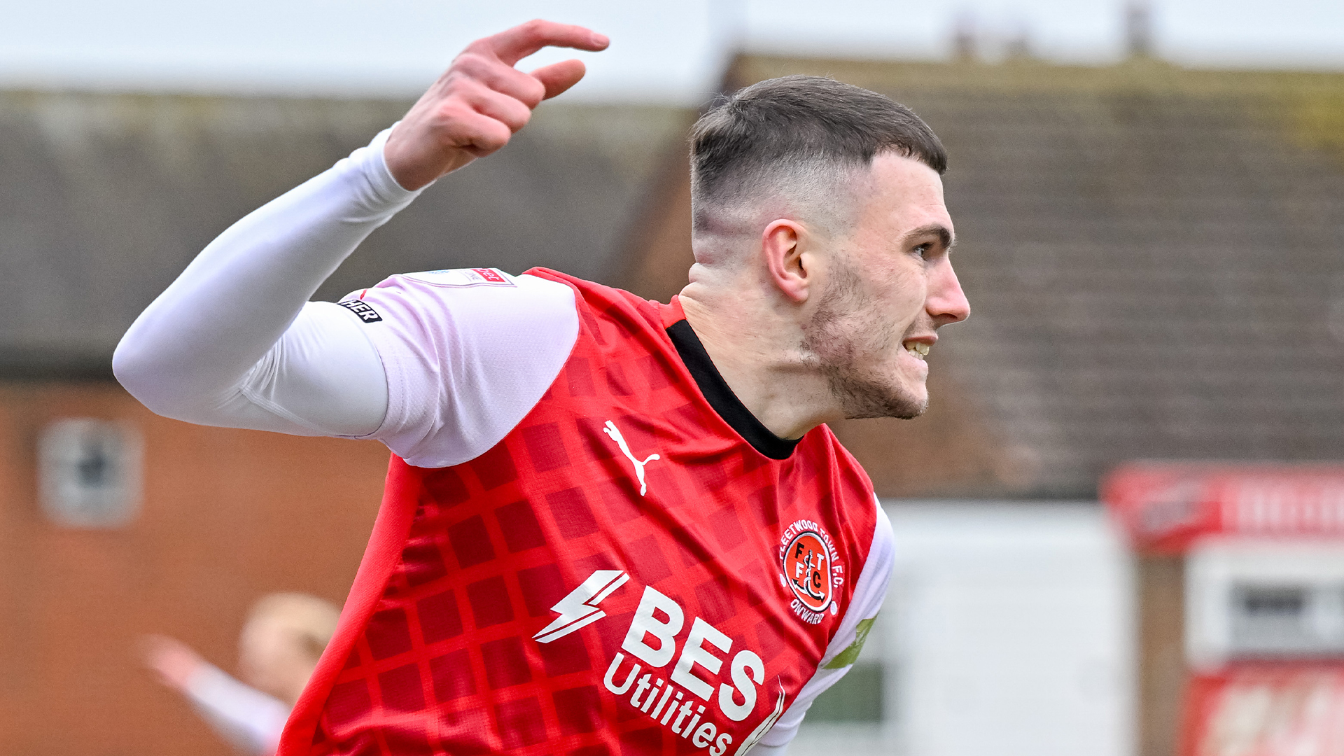 Fleetwood Striker Graydon Joins Salford City